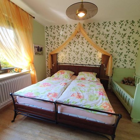 Ferienwohnung Am Traumgarten, 35646 Uplengen ภายนอก รูปภาพ